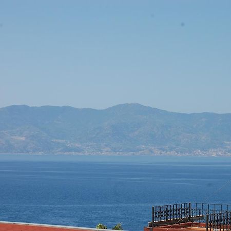 B&B H224 Reggio Calabria Exterior photo