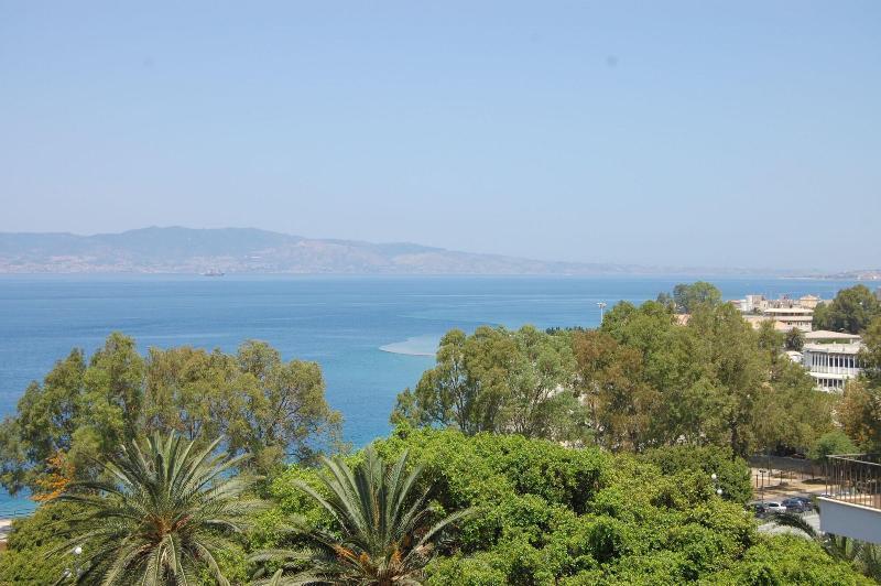 B&B H224 Reggio Calabria Exterior photo